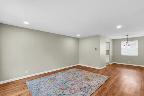 2009 Crescent Drive Champaign IL 61821