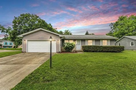 2009 Crescent Drive Champaign IL 61821