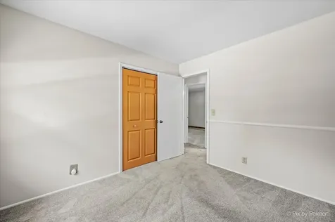 809 Stowell Avenue Streamwood IL 60107