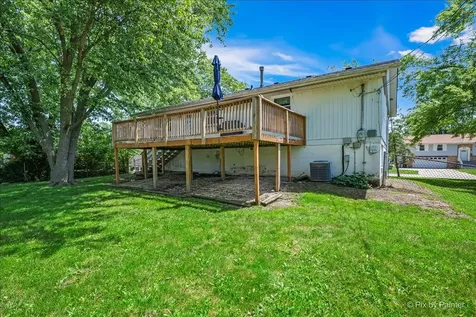 809 Stowell Avenue Streamwood IL 60107