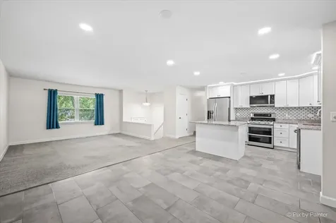 809 Stowell Avenue Streamwood IL 60107