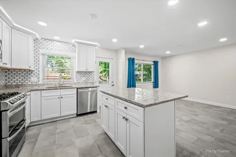 809 Stowell Avenue Streamwood IL 60107