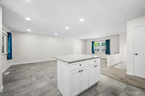 809 Stowell Avenue Streamwood IL 60107
