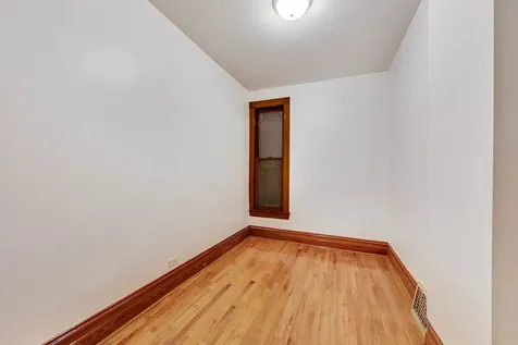 1138 West Addison Street Chicago IL 60613