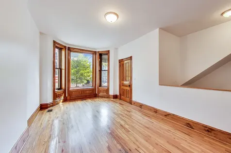 1138 West Addison Street Chicago IL 60613