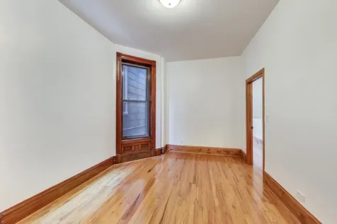 1138 West Addison Street Chicago IL 60613