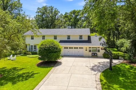 1360 Kenilwood Lane Riverwoods IL 60015