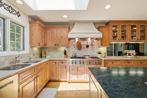 1360 Kenilwood Lane Riverwoods IL 60015