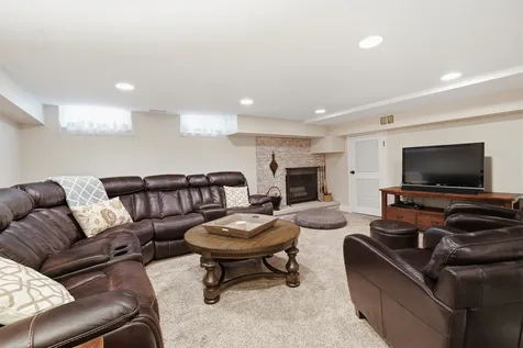 1360 Kenilwood Lane Riverwoods IL 60015
