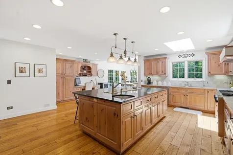 1360 Kenilwood Lane Riverwoods IL 60015
