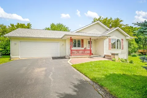 117 Pembroke Road SW Poplar Grove IL 61065