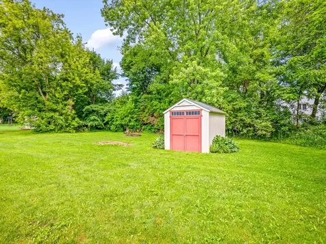 117 Pembroke Road SW Poplar Grove IL 61065