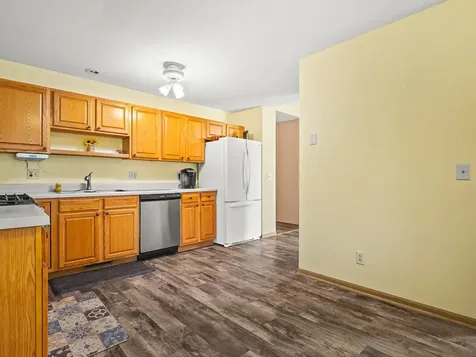 117 Pembroke Road SW Poplar Grove IL 61065