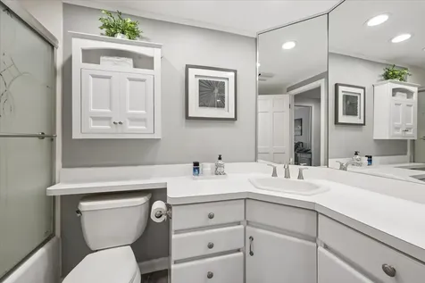 4017 Carousel Drive Northbrook IL 60062
