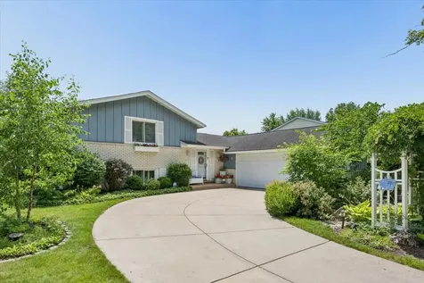 4017 Carousel Drive Northbrook IL 60062