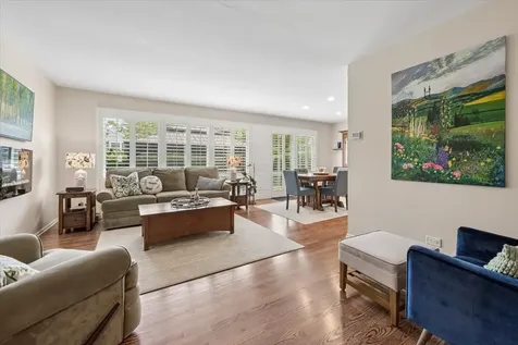 4017 Carousel Drive Northbrook IL 60062