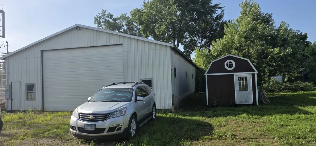 118 East Water Street Kansas IL 61933
