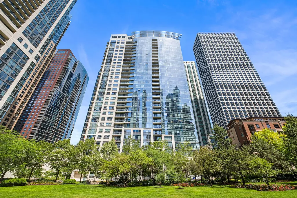 201 North Westshore Drive Chicago IL 60601