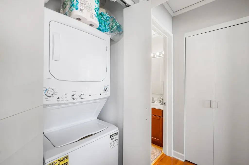 201 North Westshore Drive Chicago IL 60601