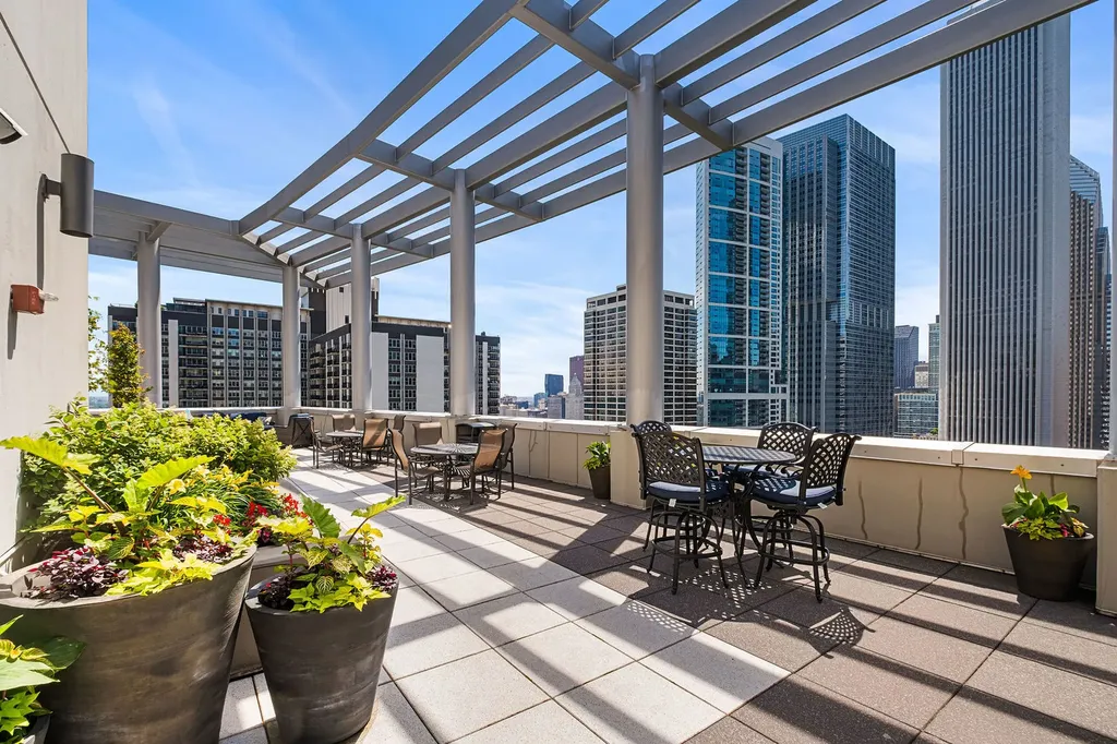 201 North Westshore Drive Chicago IL 60601