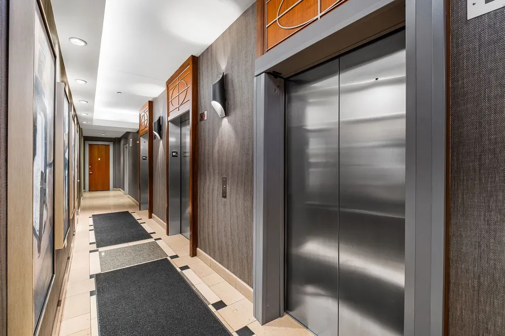 201 North Westshore Drive Chicago IL 60601
