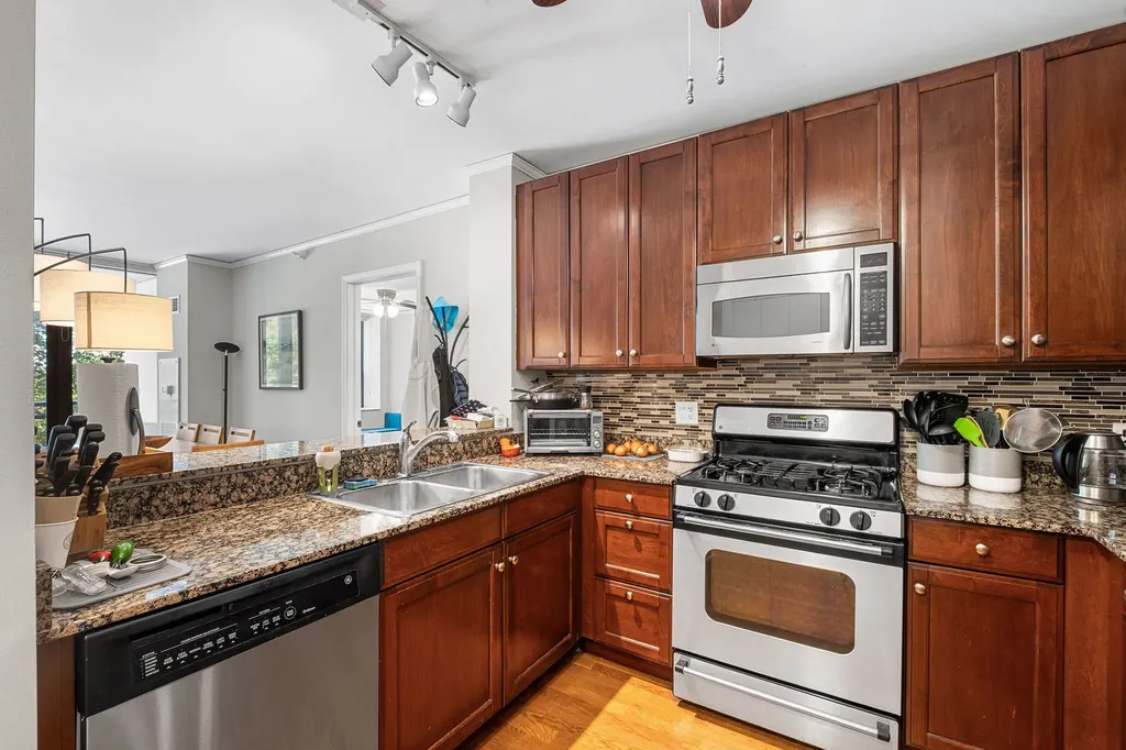 201 North Westshore Drive Chicago IL 60601