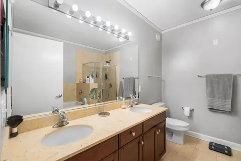 201 North Westshore Drive Chicago IL 60601