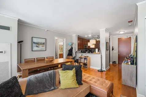 201 North Westshore Drive Chicago IL 60601