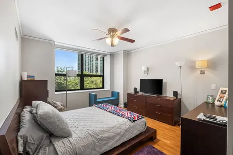 201 North Westshore Drive Chicago IL 60601