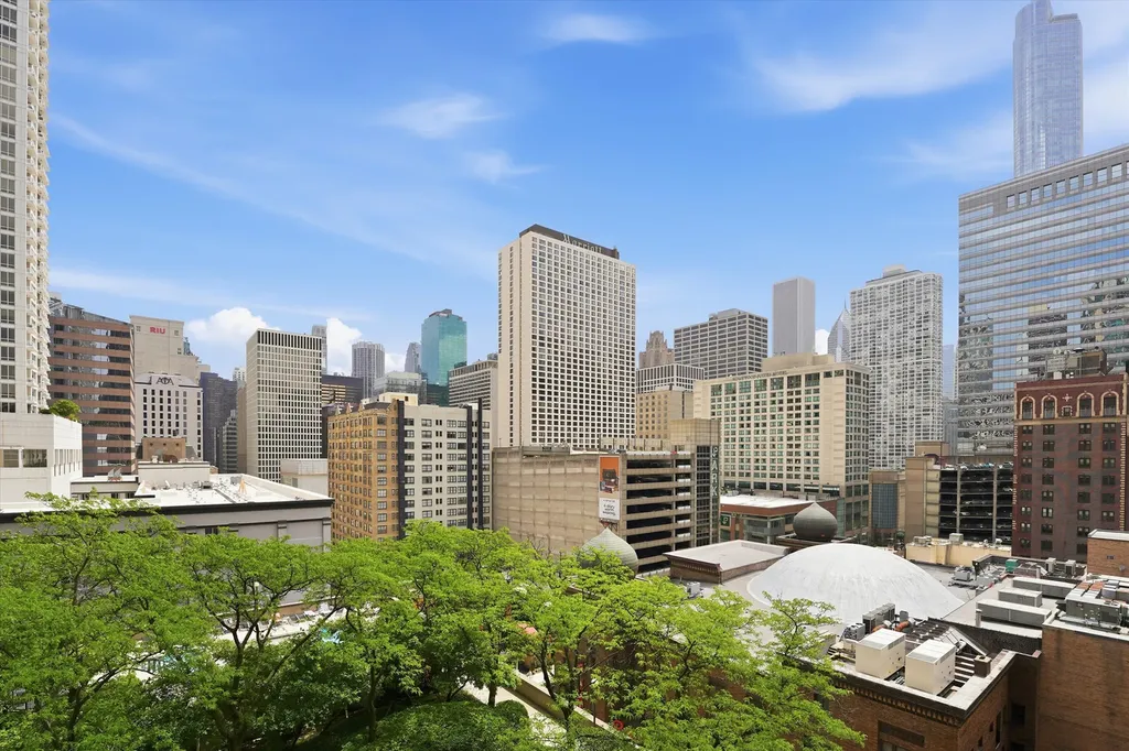 10 East Ontario Street Chicago IL 60611