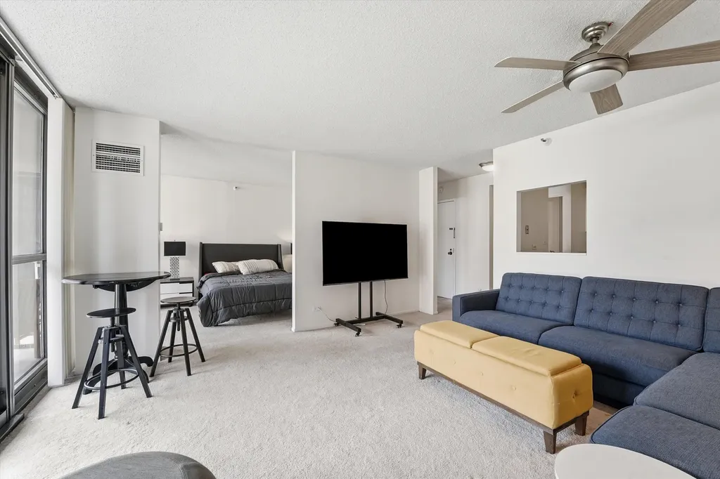 10 East Ontario Street Chicago IL 60611