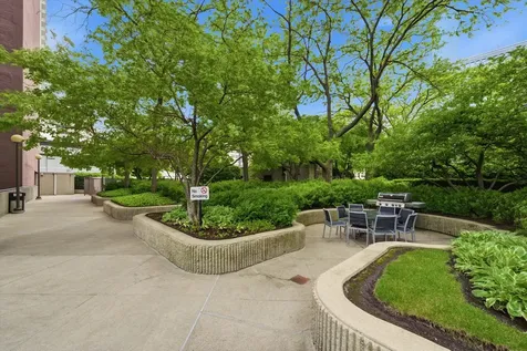10 East Ontario Street Chicago IL 60611