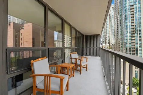 10 East Ontario Street Chicago IL 60611