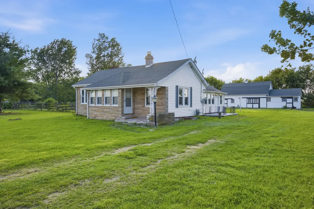 22418 Oak Grove Road Harvard IL 60033
