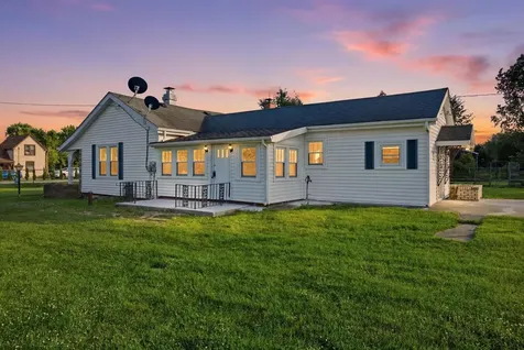 22418 Oak Grove Road Harvard IL 60033