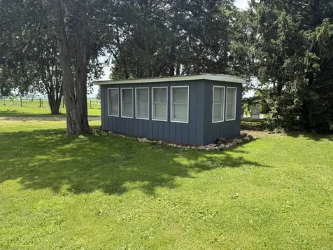 2527 South Union Road Polo IL 61064