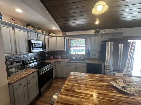 11 Timberlane Drive Putnam IL 61560