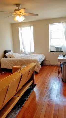 4764 North Virginia Avenue Chicago IL 60625