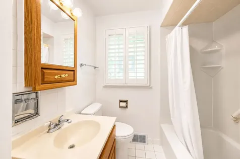 408 South Albert Street Mount Prospect IL 60056