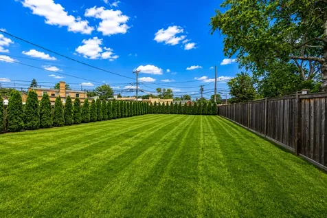 408 South Albert Street Mount Prospect IL 60056