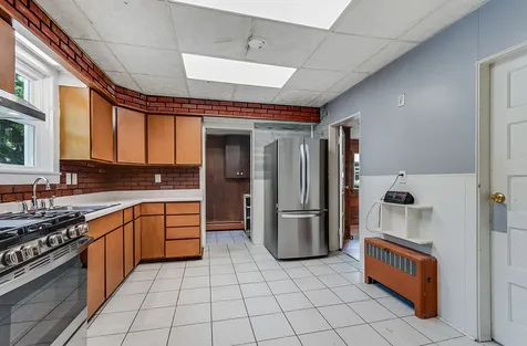 411 Wallace Street Joliet IL 60436