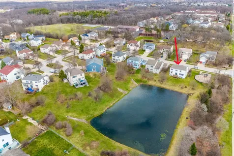4 Waterton Drive Streamwood IL 60107