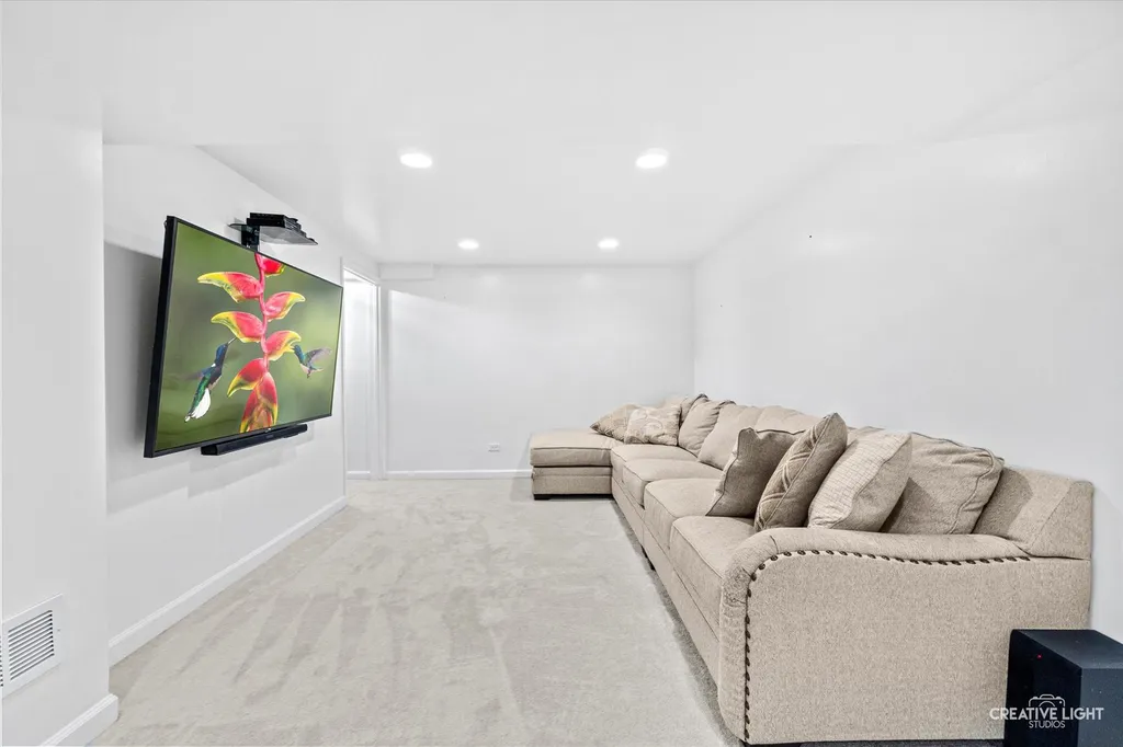5024 Coneflower Drive Naperville IL 60564