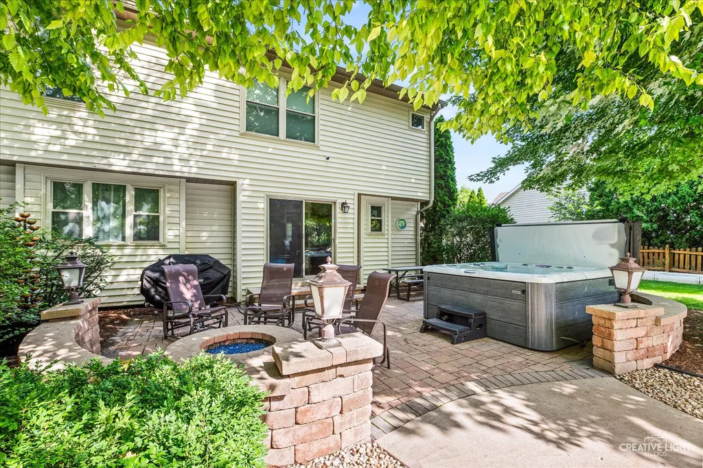 5024 Coneflower Drive Naperville IL 60564