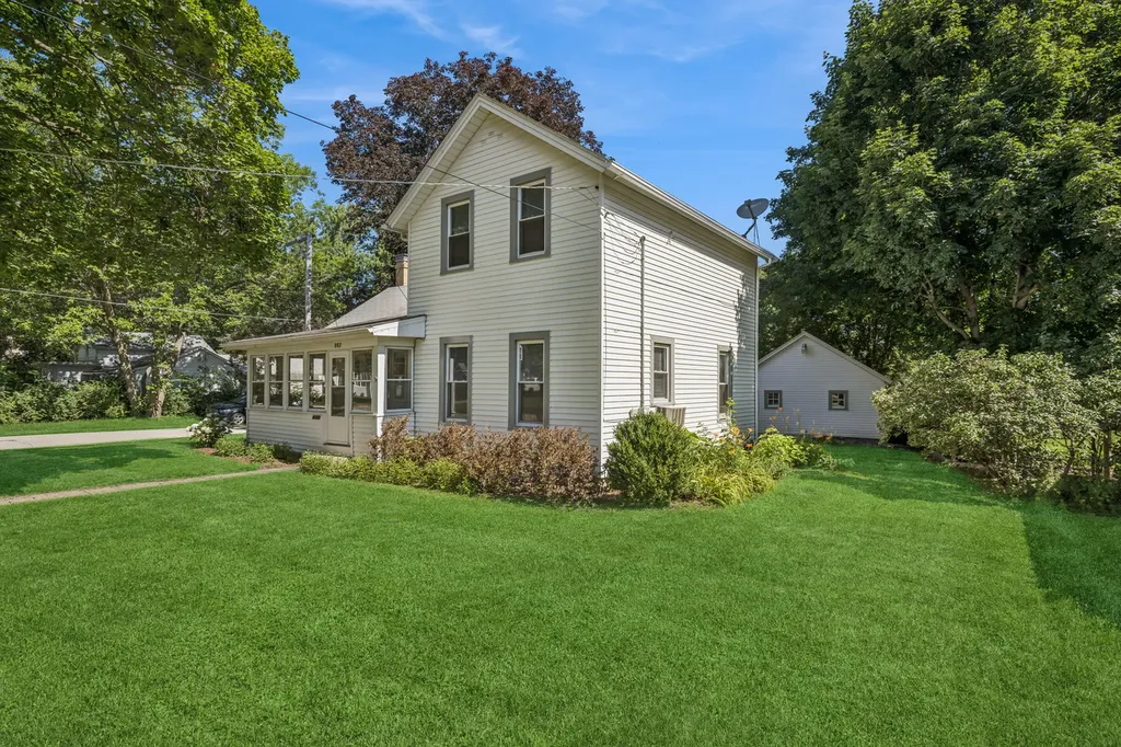 802 East Washington Street Marengo IL 60152