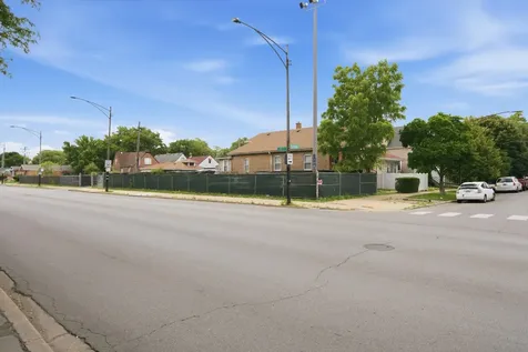 2849-3139 West 51st Street Chicago IL 60632