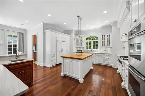 654 Pine Street Winnetka IL 60093