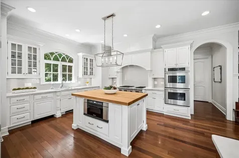 654 Pine Street Winnetka IL 60093
