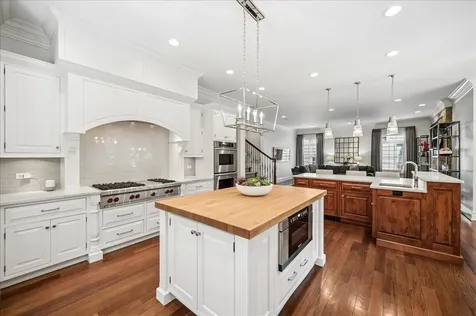 654 Pine Street Winnetka IL 60093