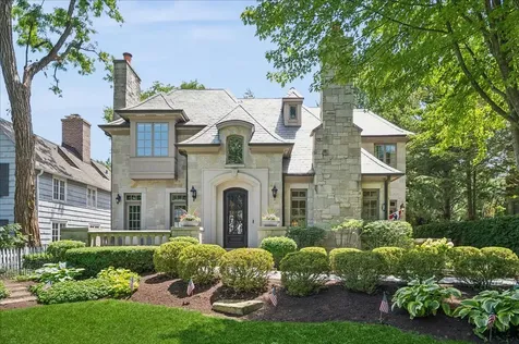 654 Pine Street Winnetka IL 60093